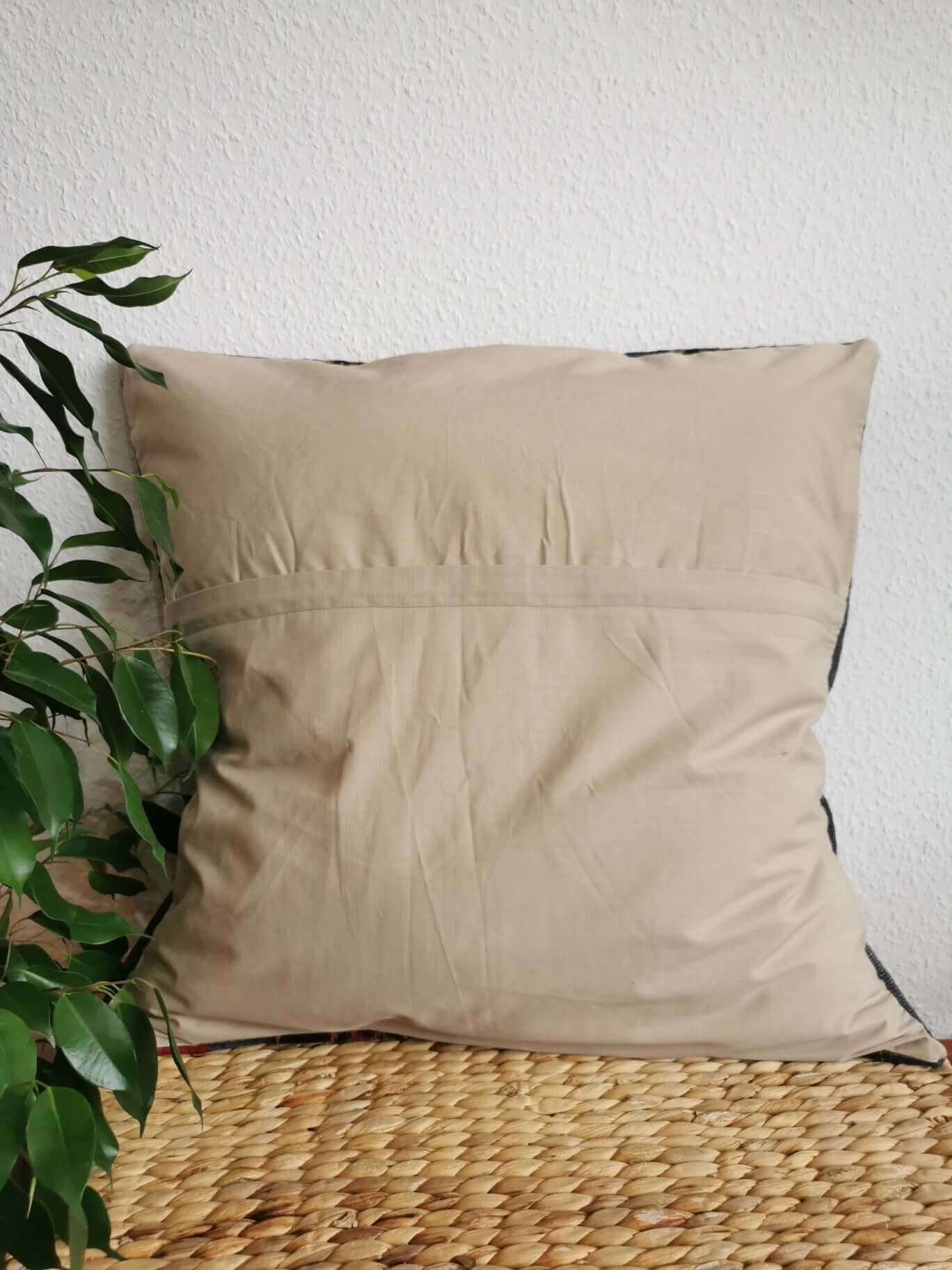 Kilim Pillow Cover, Turkey, old, unique, vintage, Kelim, Kelimkissen, Kissenhuelle, pillow case, boho, eclectic, arabic design