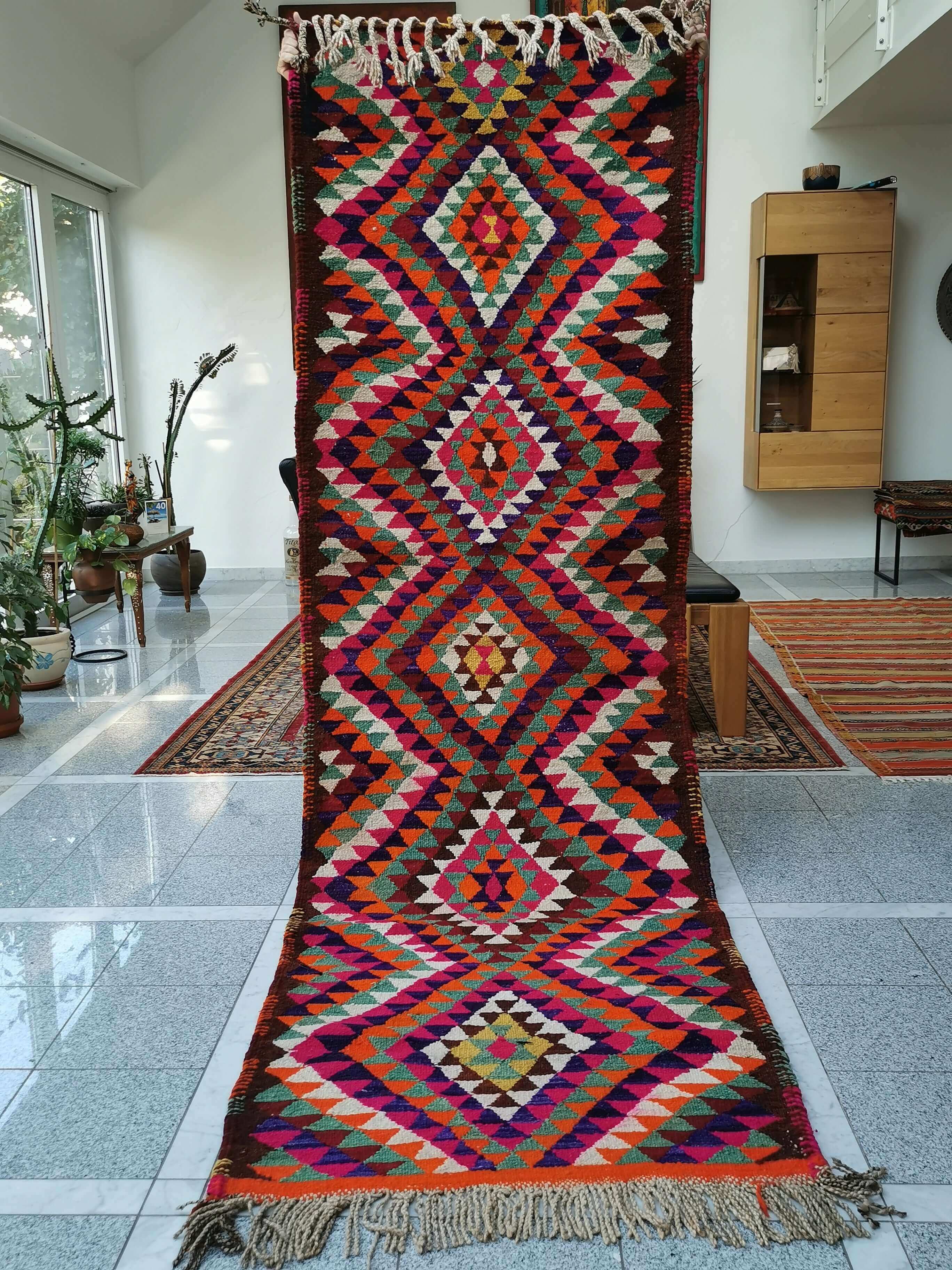 Vintage Iraqi Kilim Runner Rug - 310 x 95 cm – RustiK KorneR