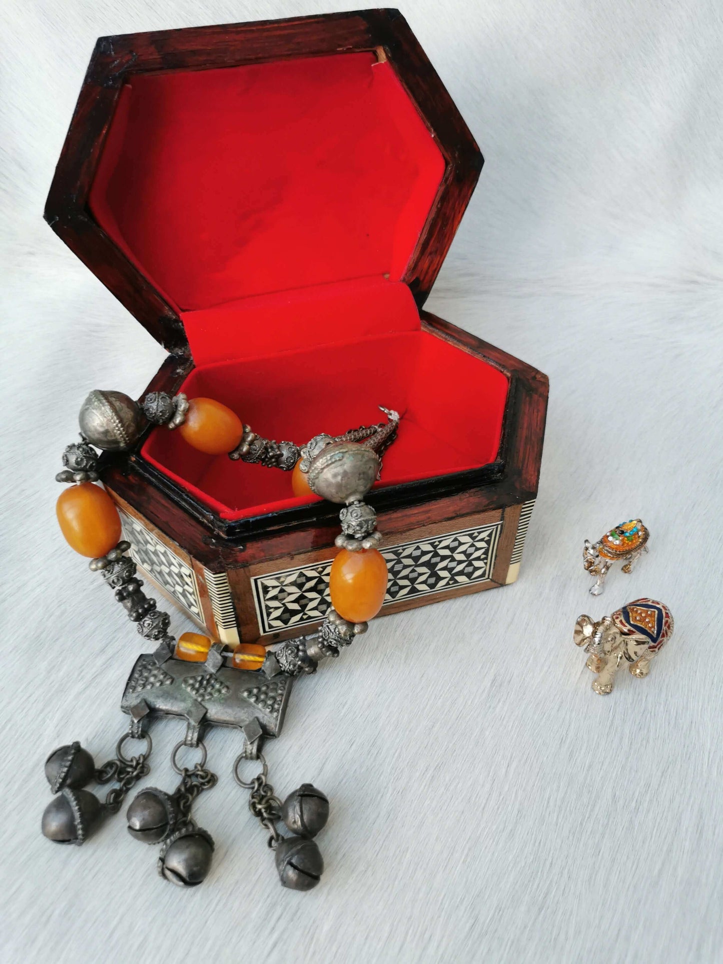 Box, Boxes, Jewelry Box, Egypt, Handmade, Vintage, Wood, Mother of Pearl, Mosaic, trinket box, camel bone, gift boxes, Arabic, Oriental
