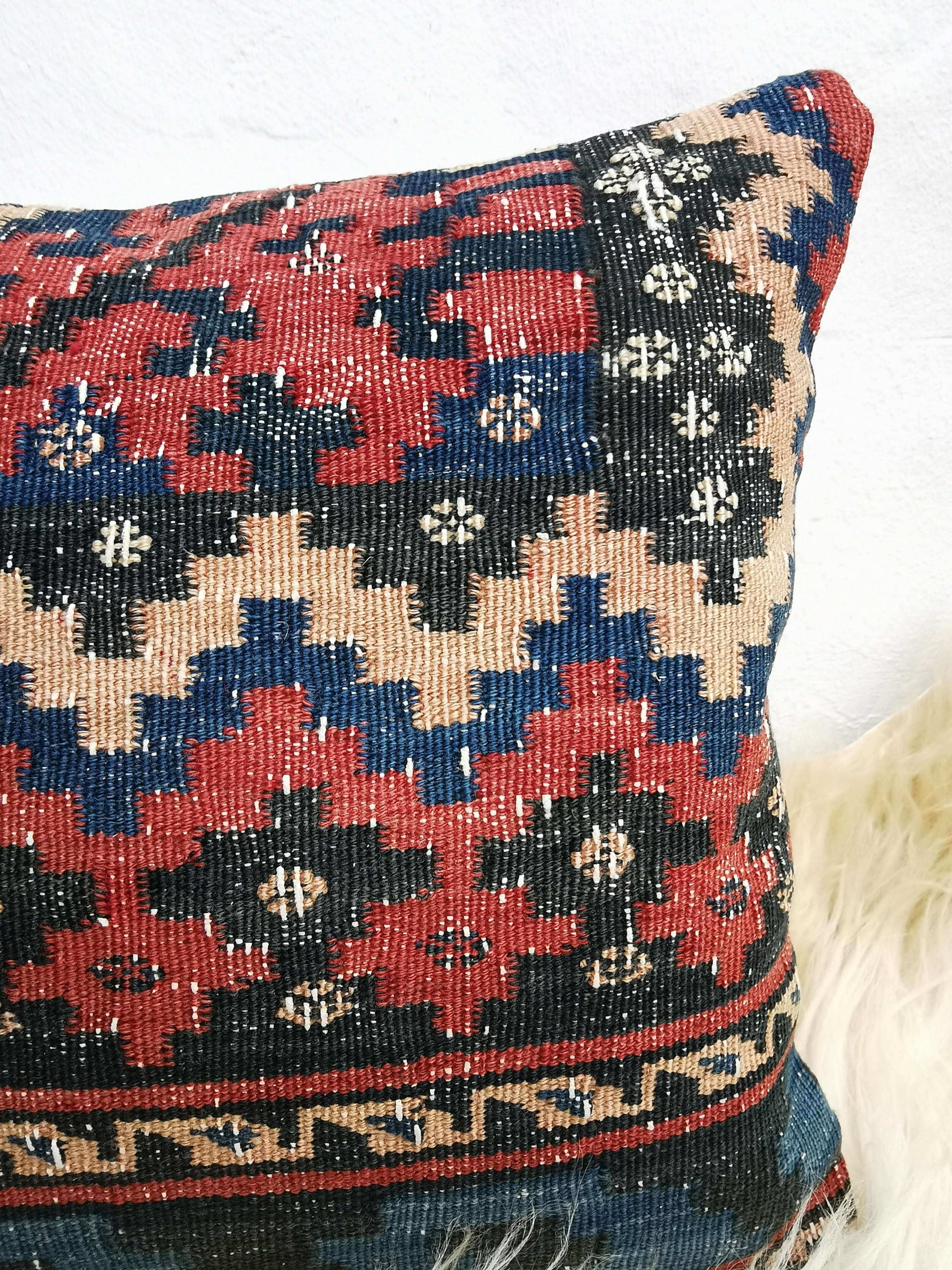 Kilim Pillow Cover, Turkey, old, unique, vintage, Kelim, Kelimkissen, Kissenhülle, pillow case, boho, eclectic, arabic design, Turkish, Anatolian, throwpillow, hygge