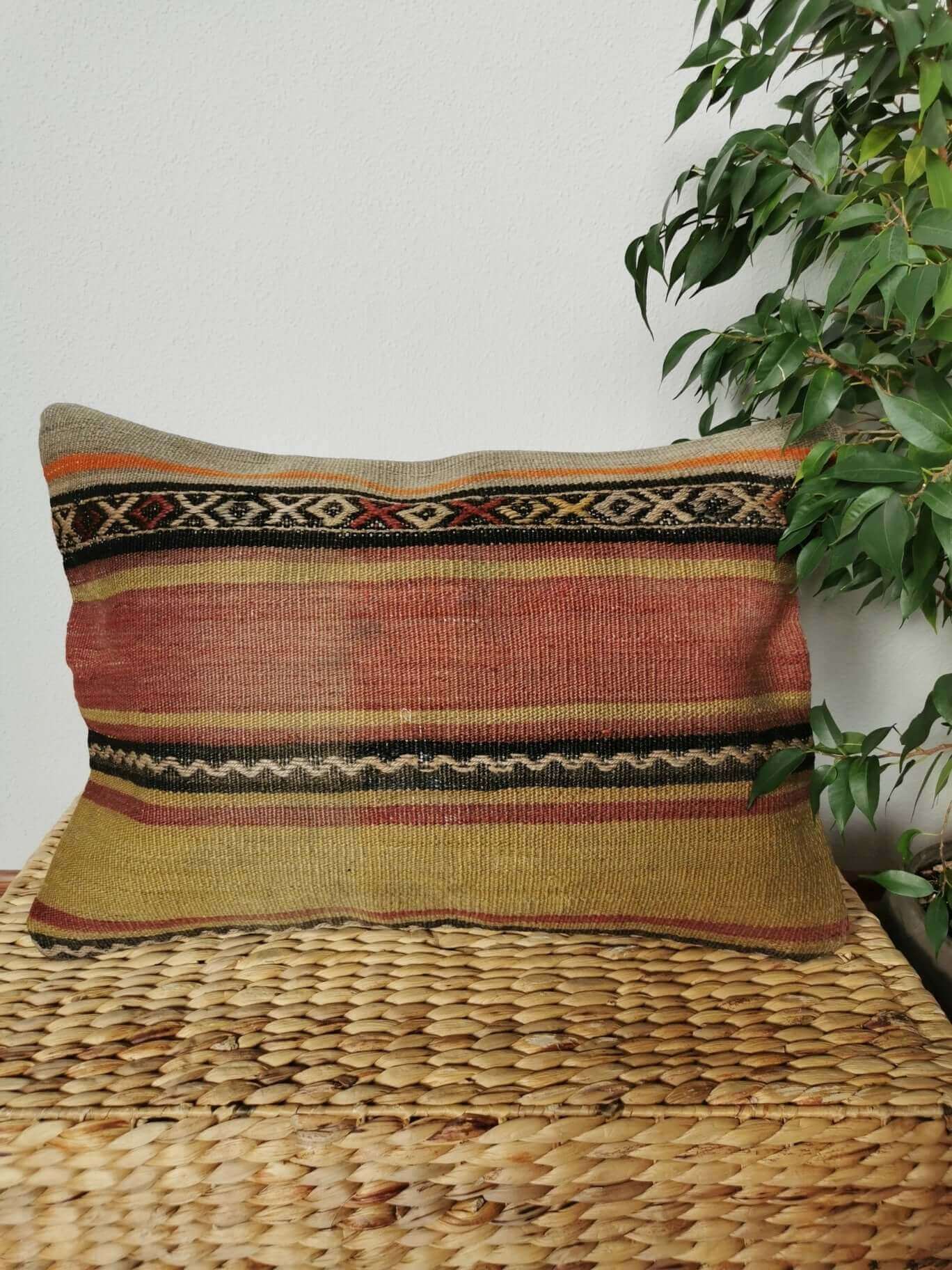 Kilim Pillow Cover, Turkey, old, unique, vintage, Kelim, Kelimkissen, Kissenhuelle, pillow case, boho, eclectic, arabic design