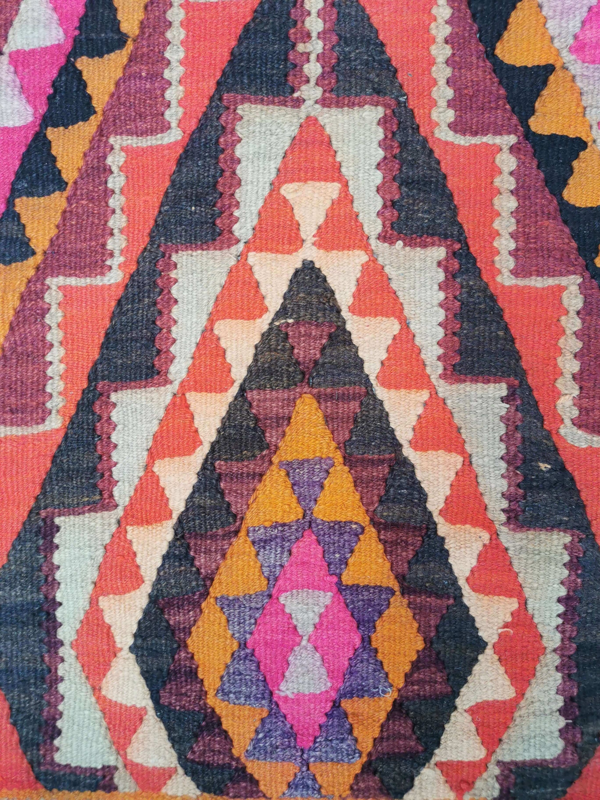 Kilim Rug, Iraqi, old, unique, vintage, Kelim, boho, eclectic, arabic design, Oriental, kilim runner, wool, living room, Middle East, boho, eclectic
