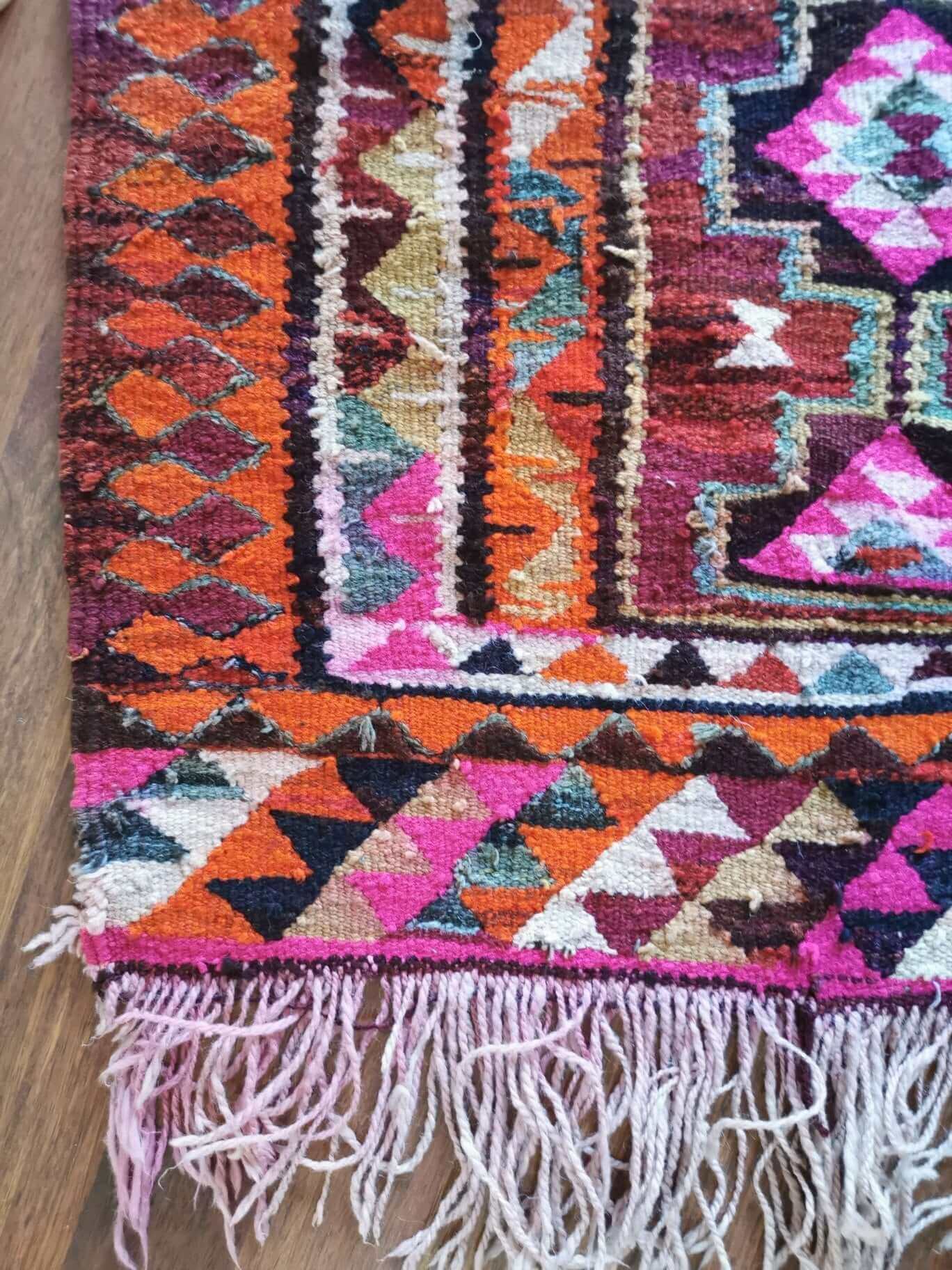 Kilim Rug, Iraqi, old, unique, vintage, Kelim, boho, eclectic, arabic design, Oriental, kilim runner, wool
