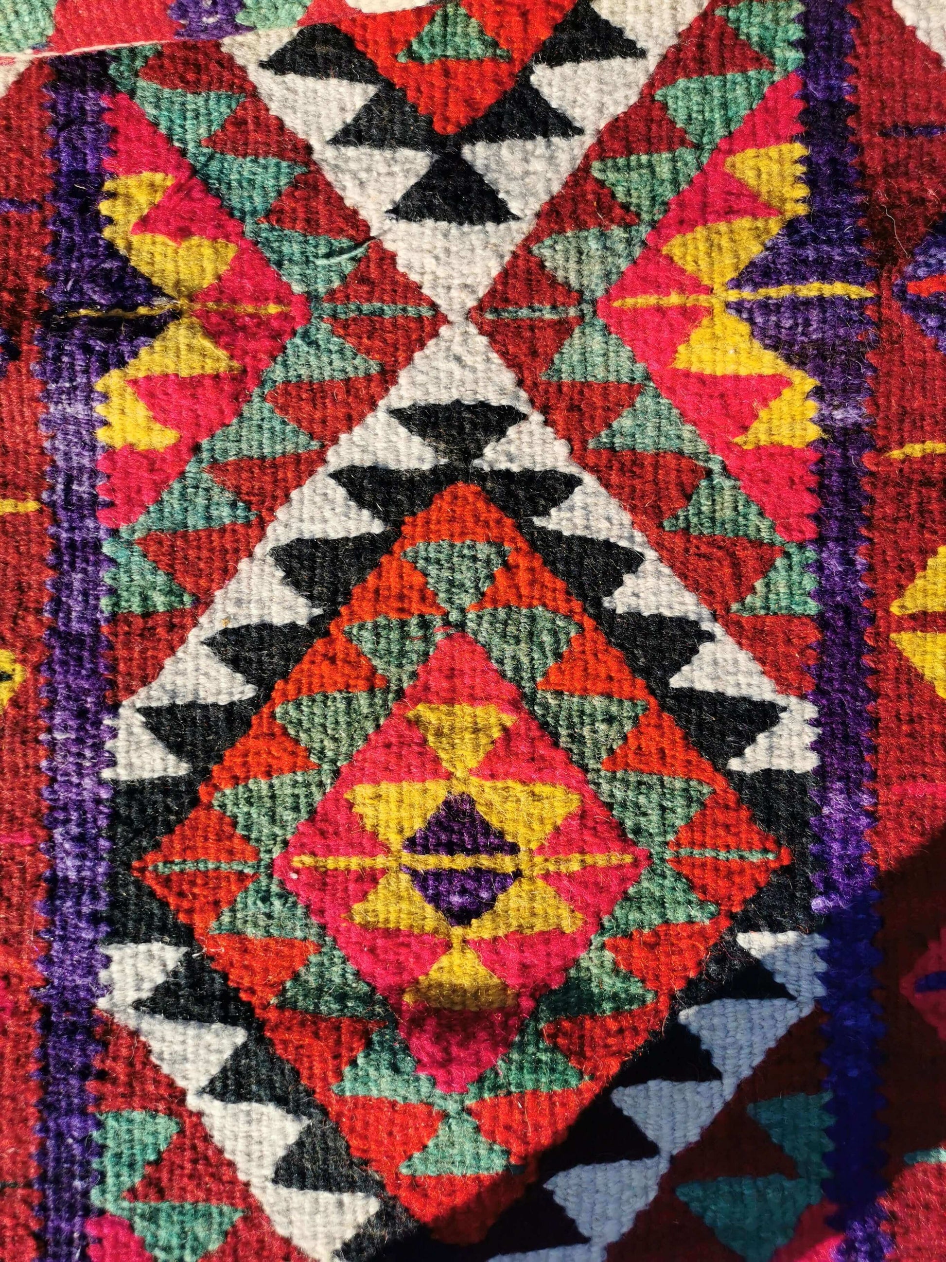 Kilim Rug, Iraqi, old, unique, vintage, Kelim, boho, eclectic, arabic design, Oriental, kilim runner, wool