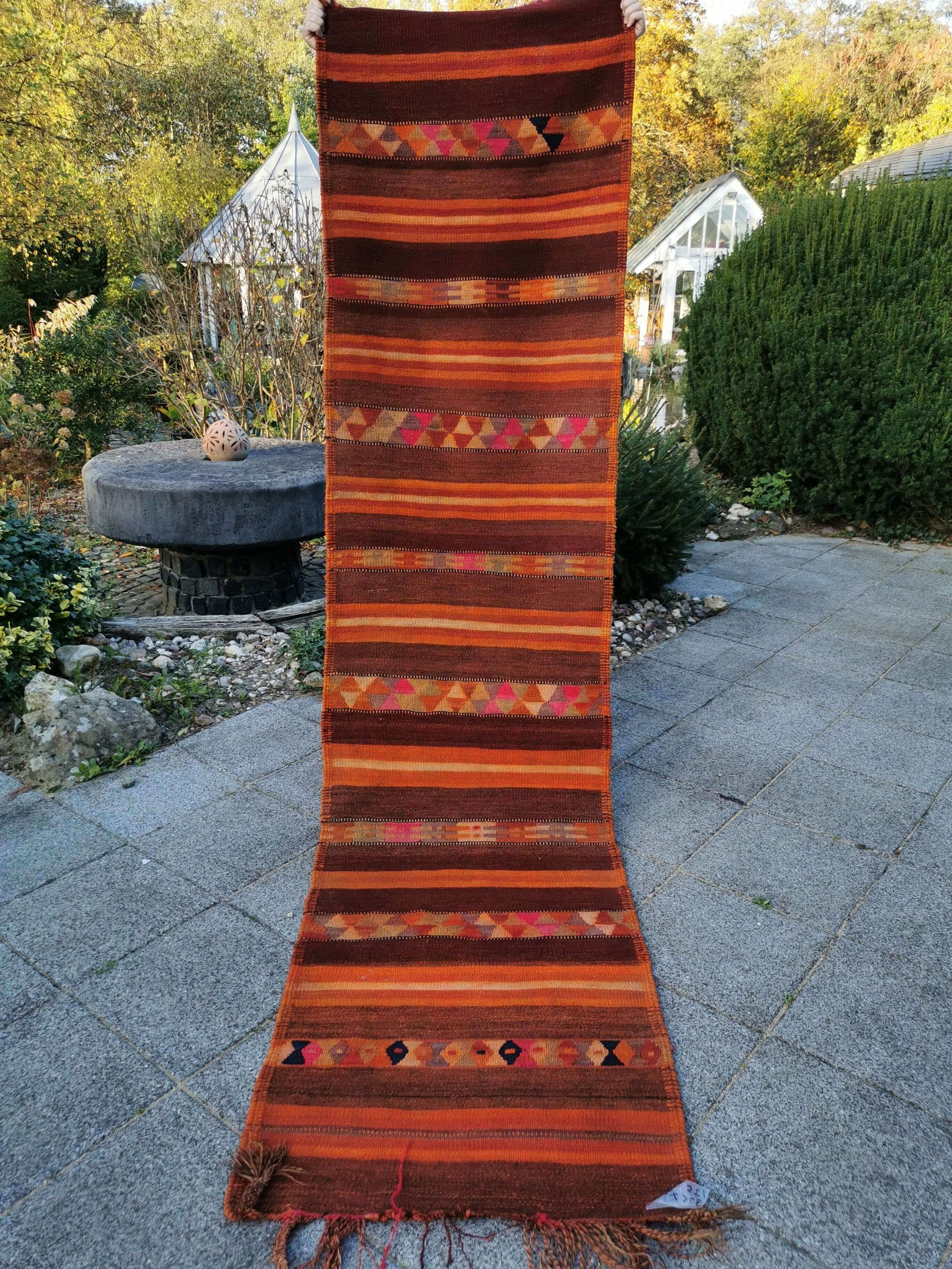 Iraqi Gun Rug Vintage Iraqi Kilim Runner Rug - 326 x 80 cm – RustiK KorneR